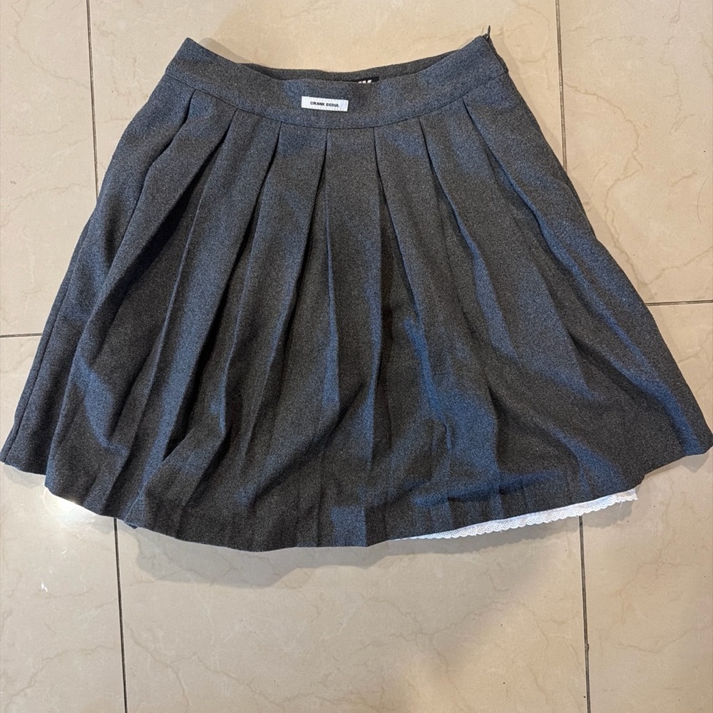 Crank Seoul pleated skirt